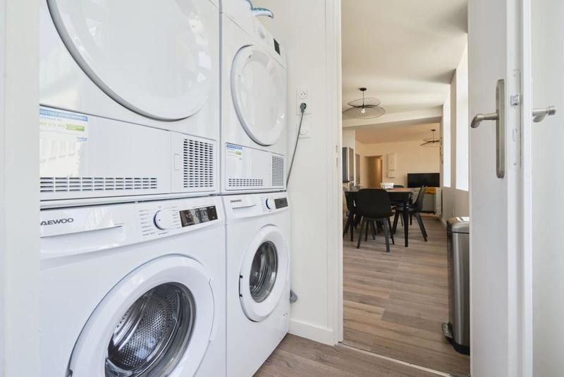 Appartement - 140 m² - 8 pièces