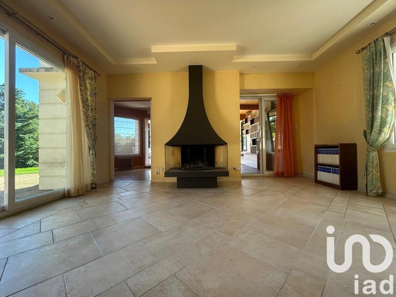 Maison - 244 m² - 8 pièces