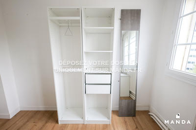 Chambre - 10 m² - 5 pièces