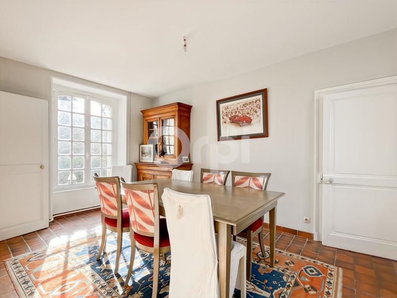 Maison - 175 m² - 6 pièces