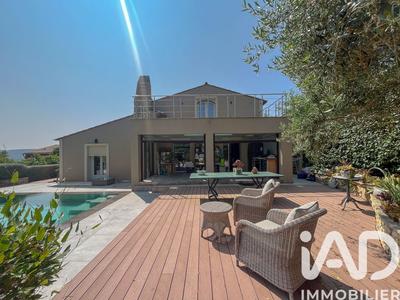 Maison - 165 m² - 7 pièces