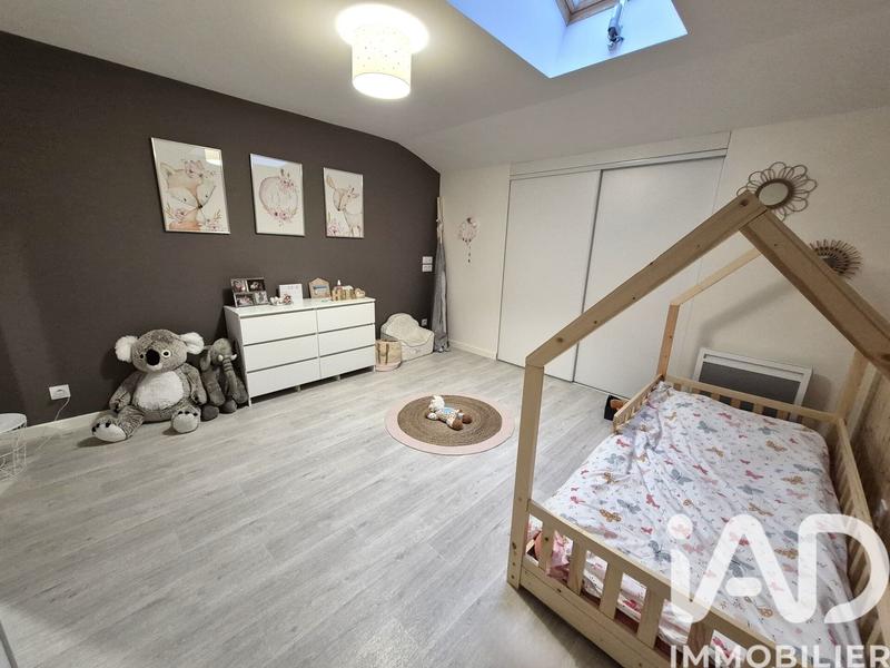 Maison - 236 m² - 8 pièces