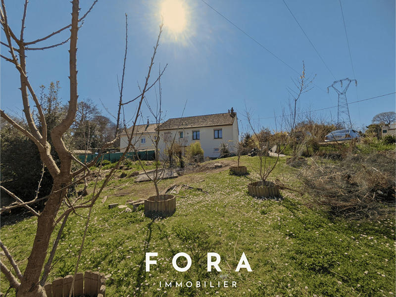 Maison - 80 m² - 4 pièces