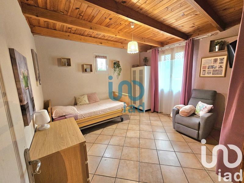 Maison - 240 m² - 8 pièces