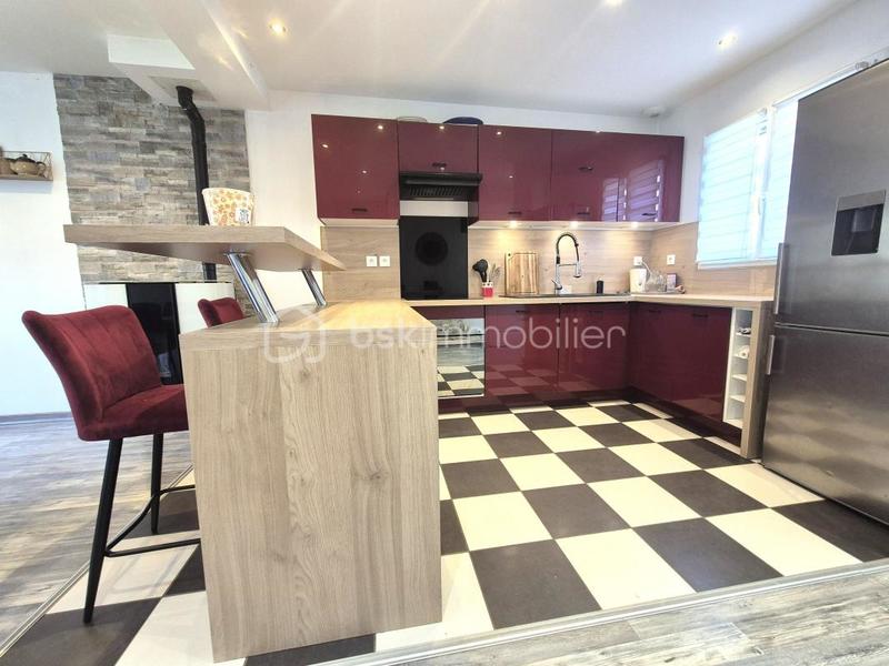 Maison - 90 m² - 4 pièces