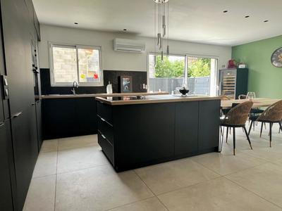 Maison - 92 m² - 4 pièces