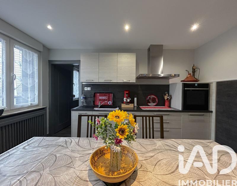 Maison - 260 m² - 10 pièces