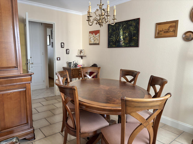 Appartement - 96 m² - 5 pièces