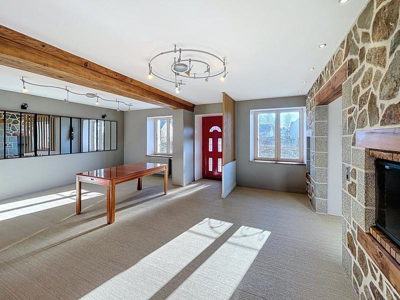 Maison - 180 m² - 7 pièces