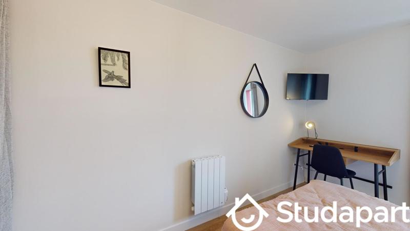 Chambre - 11 m² - 1 pièce