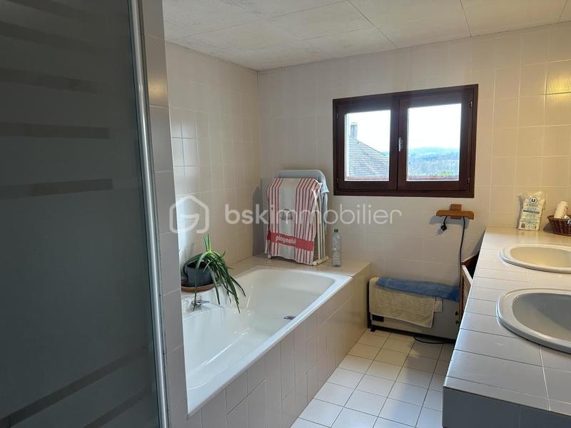 Maison - 144 m² - 6 pièces