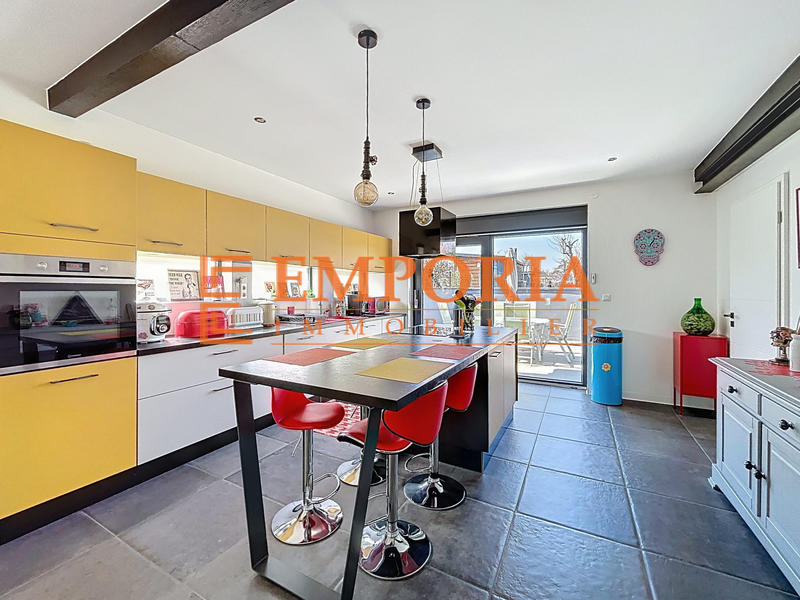 Maison - 94 m² - 4 pièces