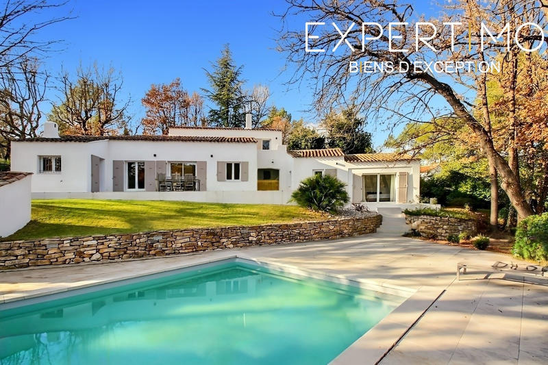 Villa - 200 m² - 6 pièces