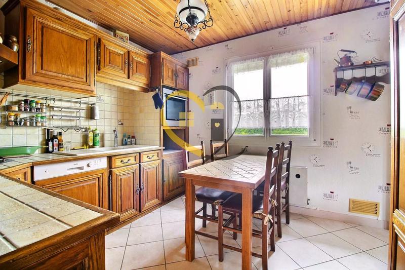 Maison - 80 m² - 5 pièces