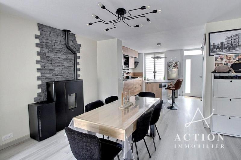 Maison - 92 m² - 4 pièces