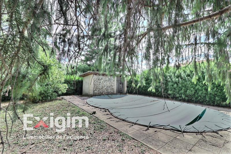 Maison - 330 m² - 9 pièces