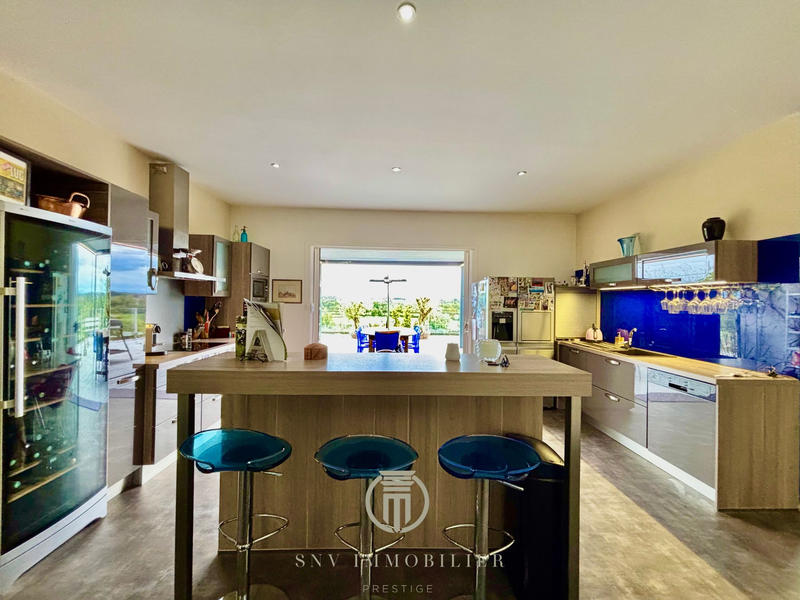 Villa - 200 m² - 7 pièces