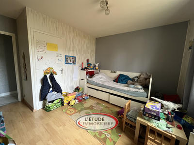 Maison - 93 m² - 5 pièces