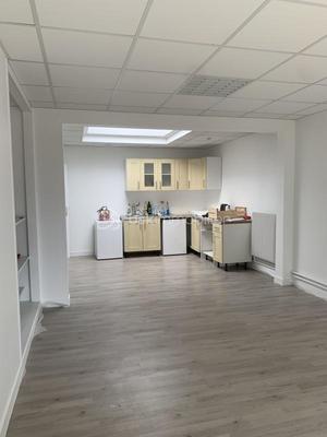 Immeuble - 214 m² - 12 pièces