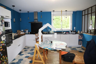Maison - 239 m² - 7 pièces