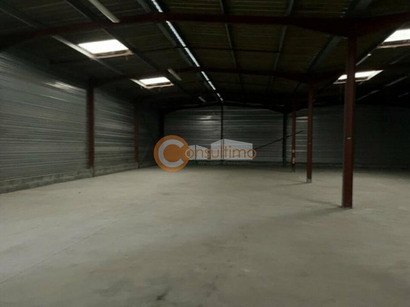 Local d'activité / Entrepôt - 850 m²