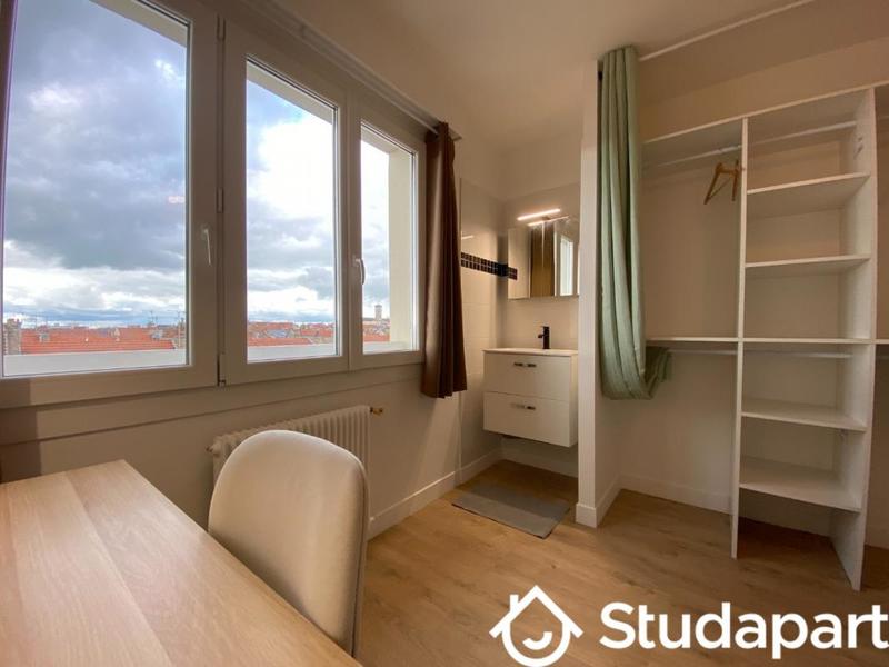 Chambre - 11 m² - 1 pièce