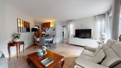 Maison - 180 m² - 10 pièces