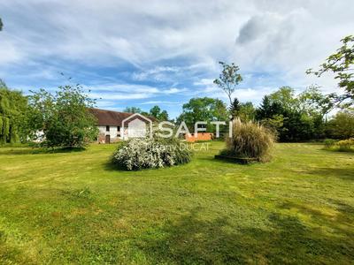 Maison - 470 m² - 15 pièces