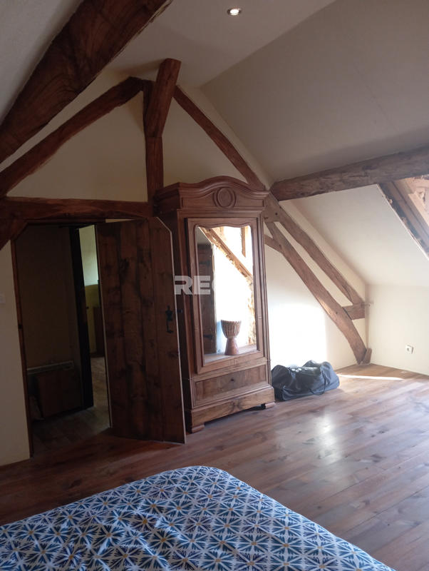 Propriété - 235 m² - 5 pièces