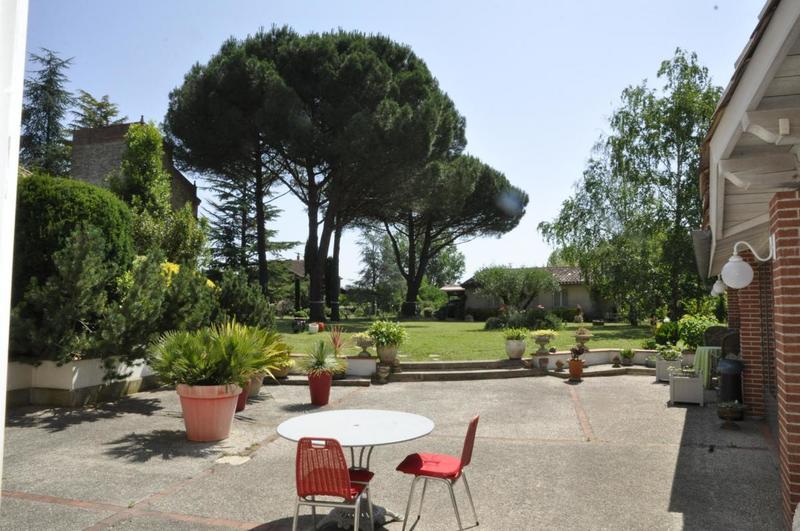 Maison - 525 m² - 10 pièces