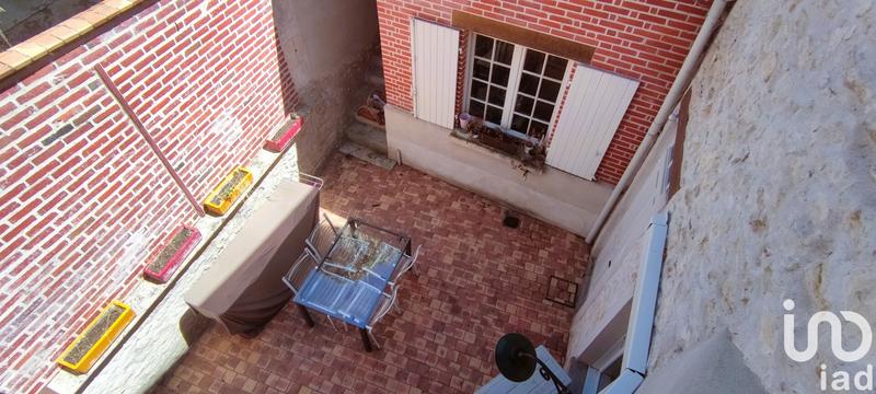 Maison - 270 m² - 9 pièces