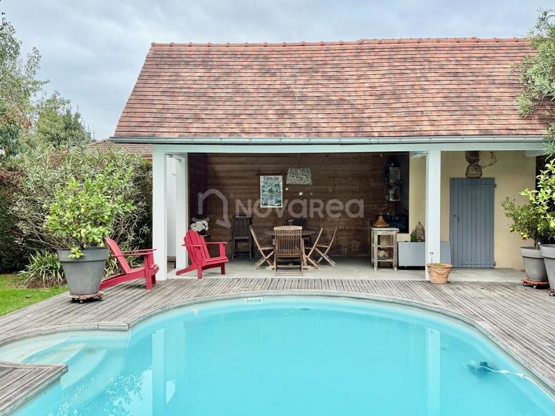 Villa - 285 m² - 8 pièces