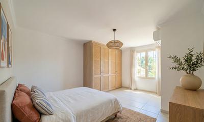 Maison traditionnelle - 225 m² - 9 pièces