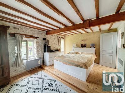 Maison - 223 m² - 8 pièces