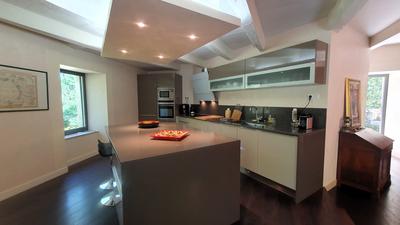 Moulin - 218 m² - 8 pièces