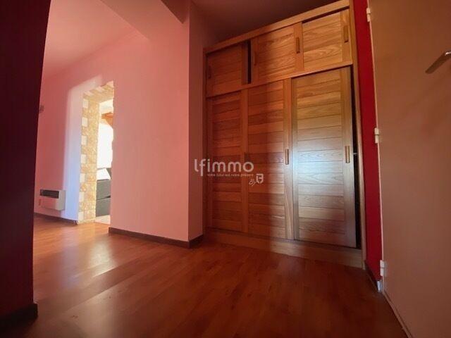 Duplex - 94 m² - 5 pièces