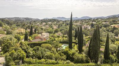 Maison - 202 m² - 5 pièces