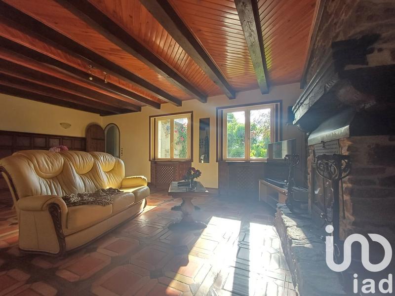 Maison - 196 m² - 11 pièces