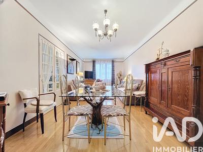 Maison - 164 m² - 9 pièces