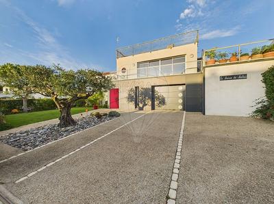 Villa - 210 m² - 6 pièces