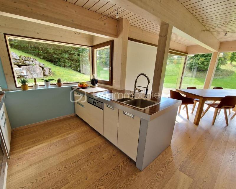 Maison - 151 m² - 7 pièces