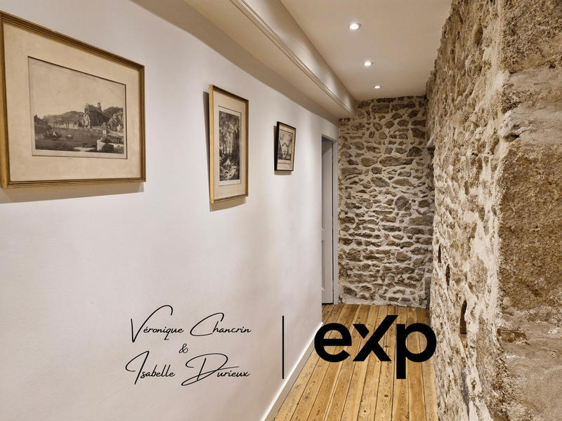 Maison ancienne - 181 m² - 8 pièces