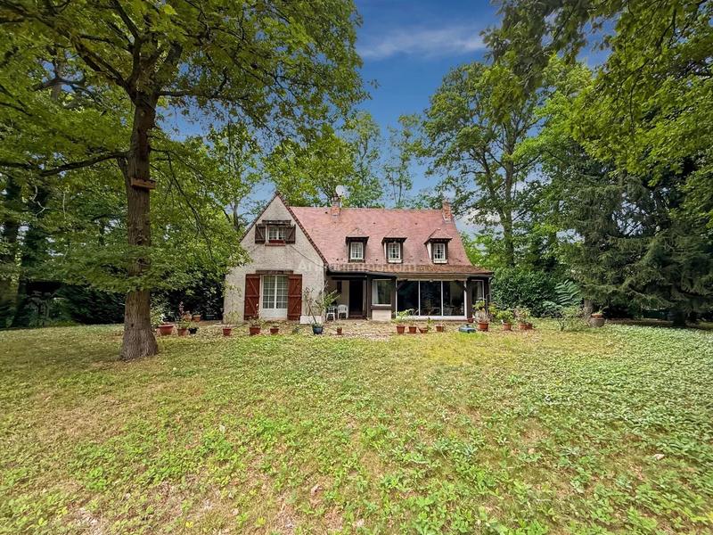 Maison - 200 m² - 8 pièces