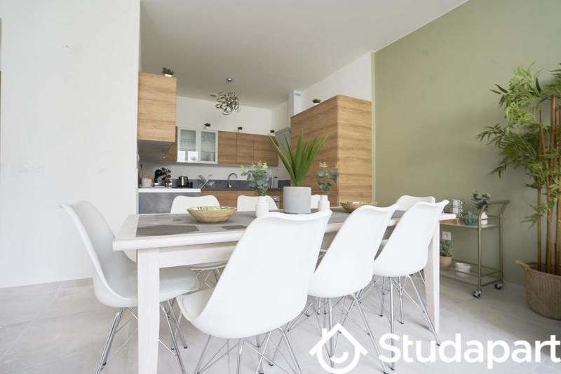 Chambre - 11 m² - 1 pièce