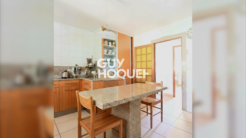 Maison - 151 m² - 6 pièces