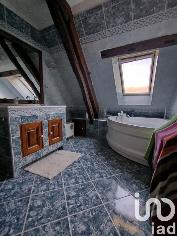 Maison - 279 m² - 12 pièces