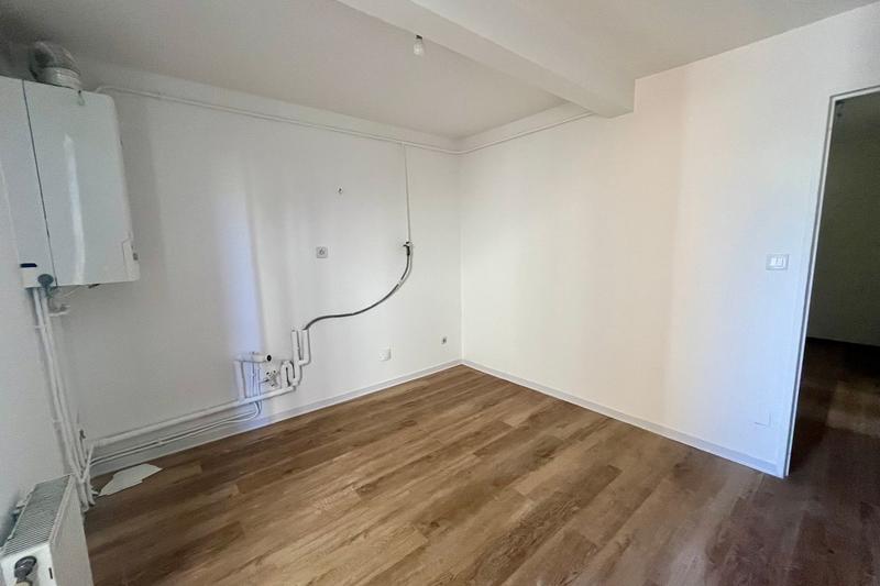 Appartement - 93 m² - 5 pièces