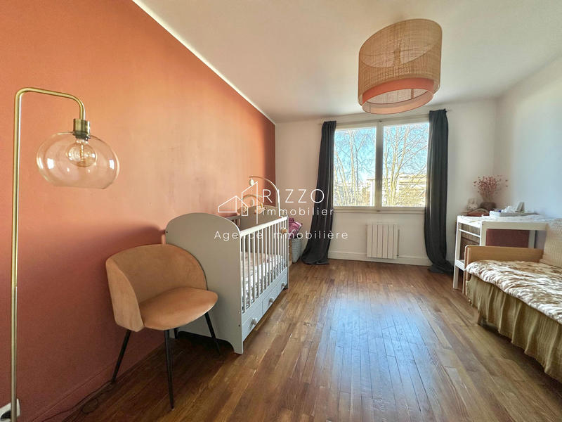 Appartement - 133 m² - 6 pièces