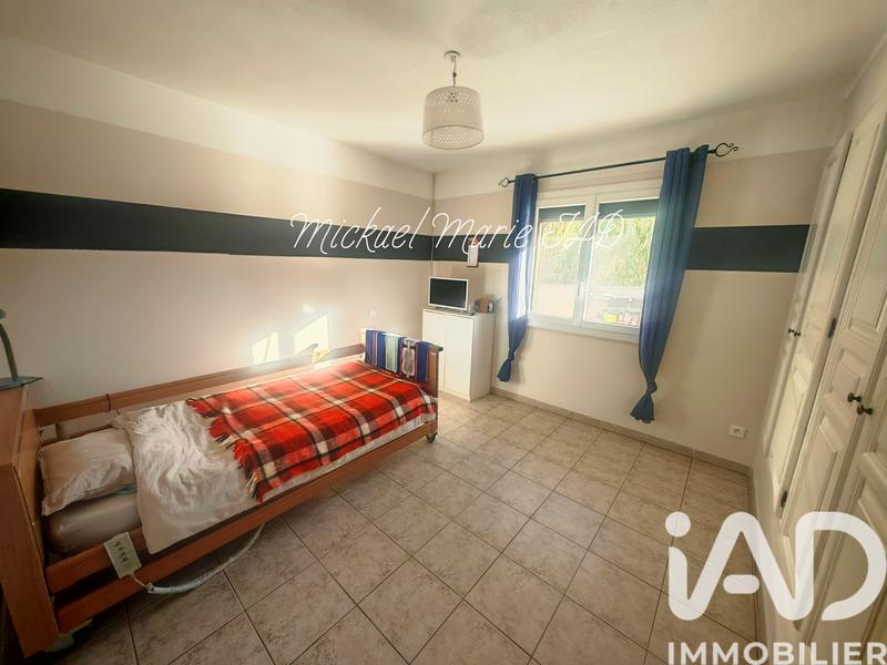 Maison - 180 m² - 7 pièces