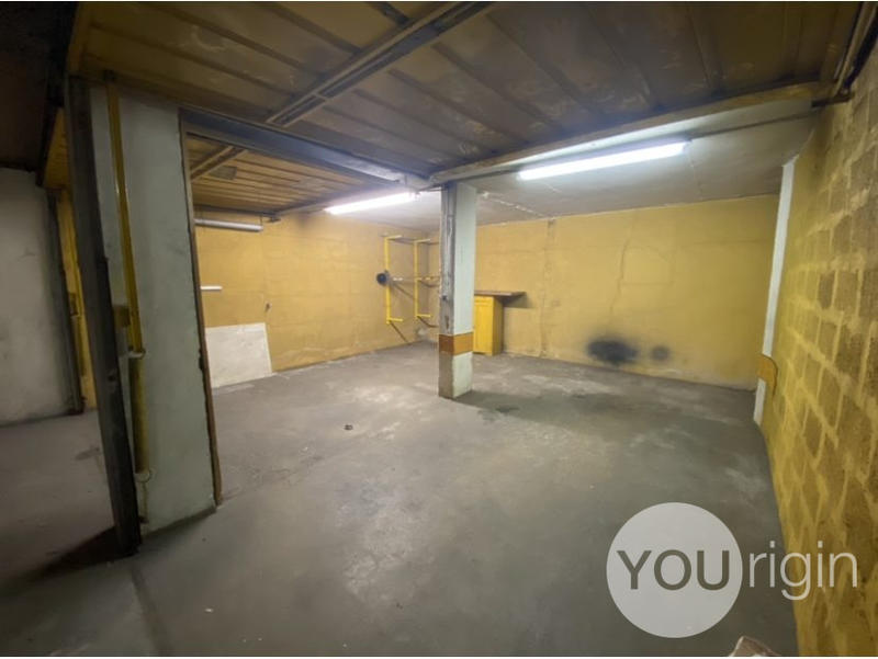 Parking / Garage - 28 m²